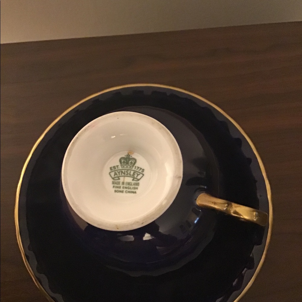 Aynsley Bone China tea cup - Picture 5 of 6